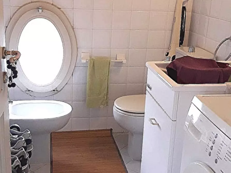 Immagine 10 di Appartamento in affitto  a Modena