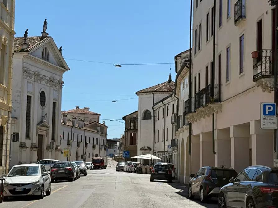 Immagine 2 di Appartamento in vendita  in Contrà San Tommaso a Vicenza
