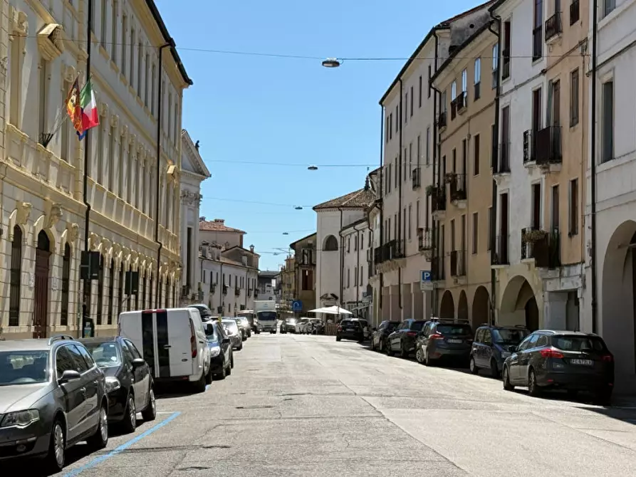 Immagine 3 di Appartamento in vendita  in Contrà San Tommaso a Vicenza