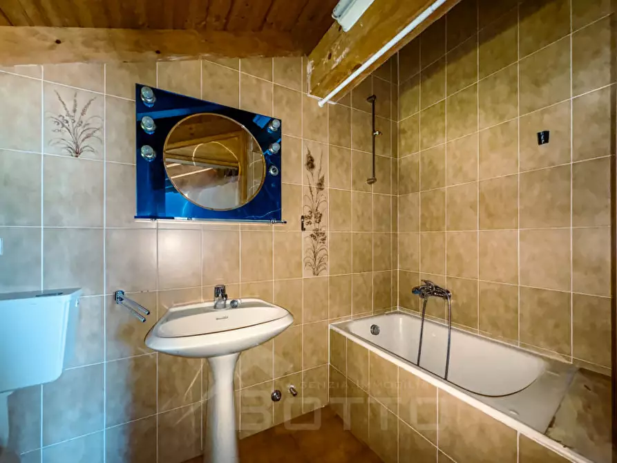 Immagine 59 di Casa indipendente in vendita  in Via Lago a Nonio