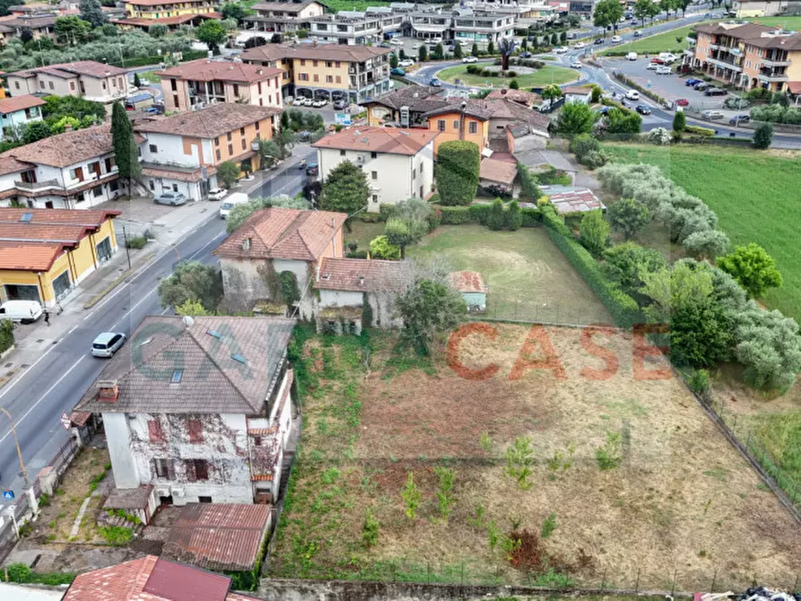 Immagine 2 di Villa in vendita  a Manerba Del Garda