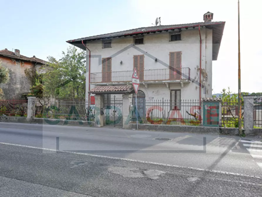 Immagine 4 di Villa in vendita  a Manerba Del Garda