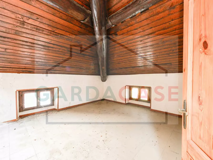 Immagine 15 di Villa in vendita  a Manerba Del Garda