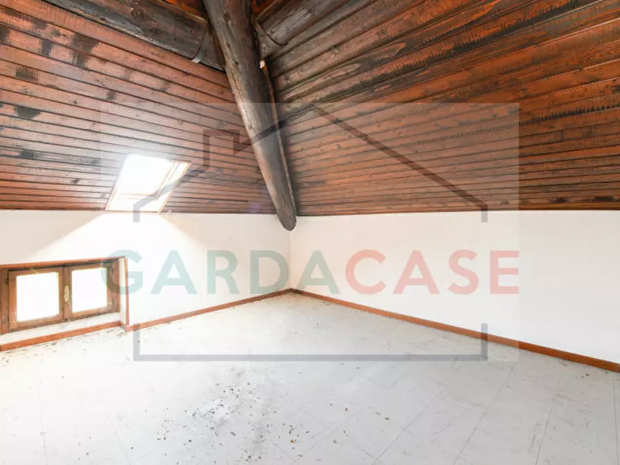 Immagine 18 di Villa in vendita  a Manerba Del Garda