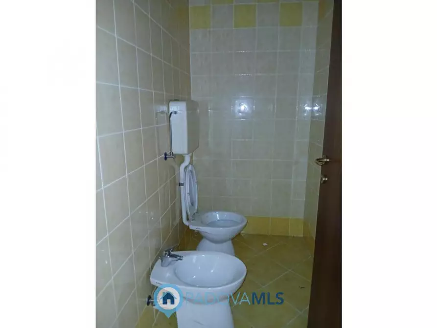 Immagine 9 di Ufficio in vendita  in Via Provinciale Sud, 63 a Fosso'