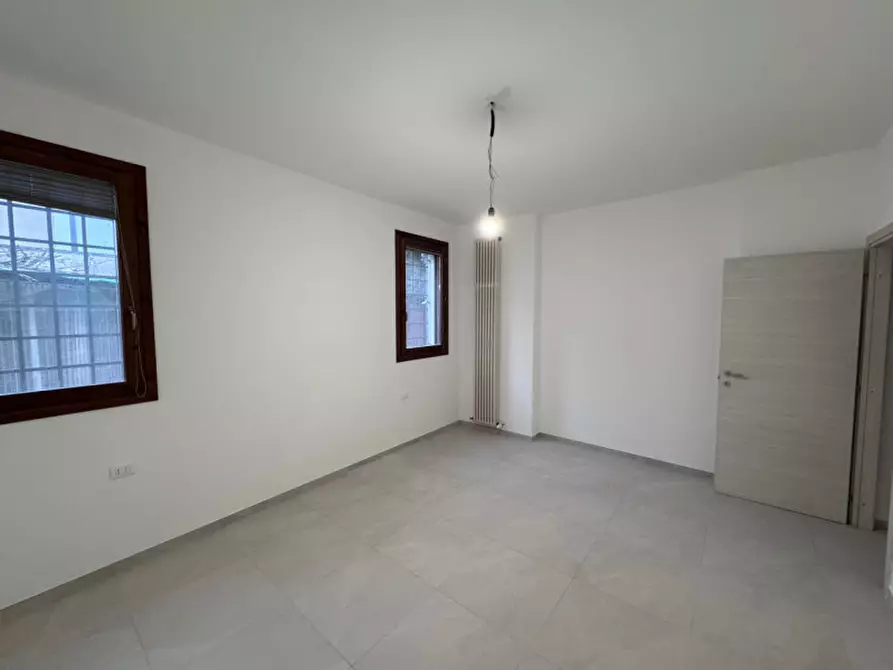 Immagine 9 di Appartamento in vendita  a Badia Polesine