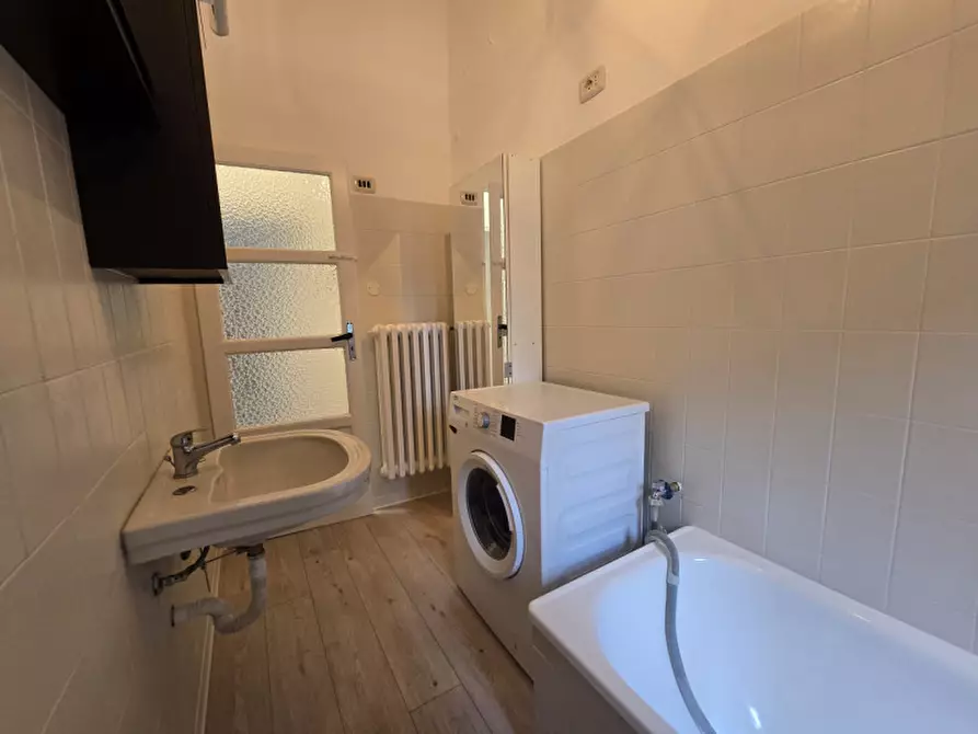 Immagine 7 di Camera in vendita  a Modena