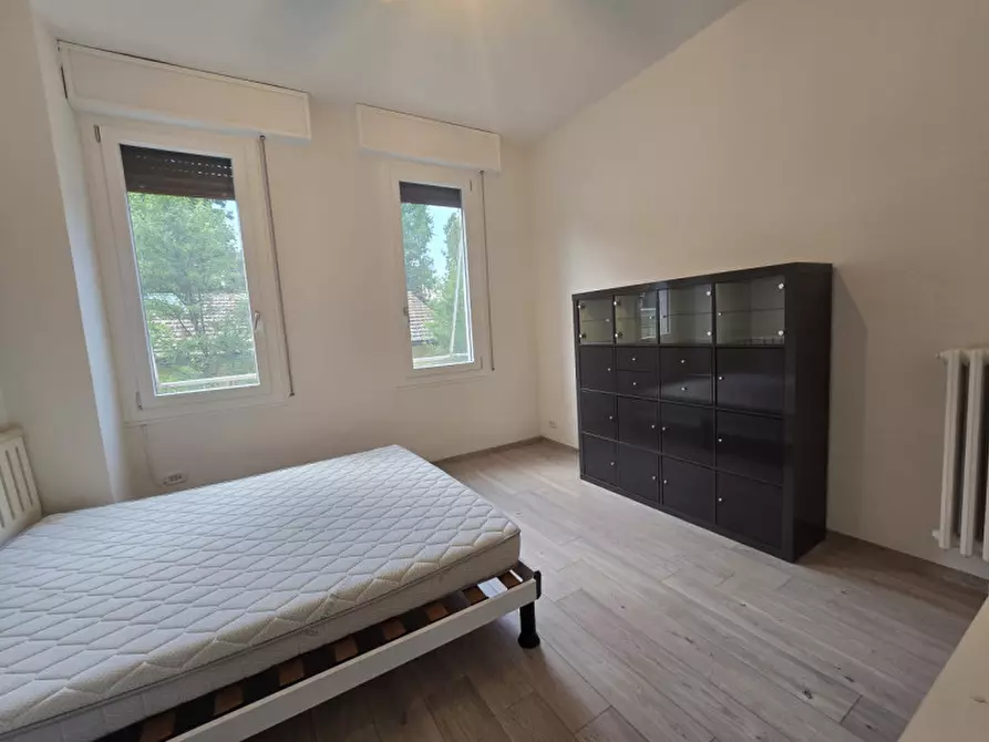 Immagine 15 di Camera in vendita  a Modena