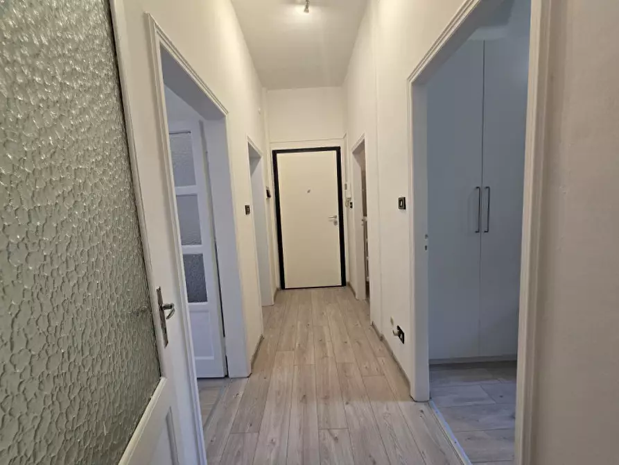 Immagine 17 di Camera in vendita  a Modena