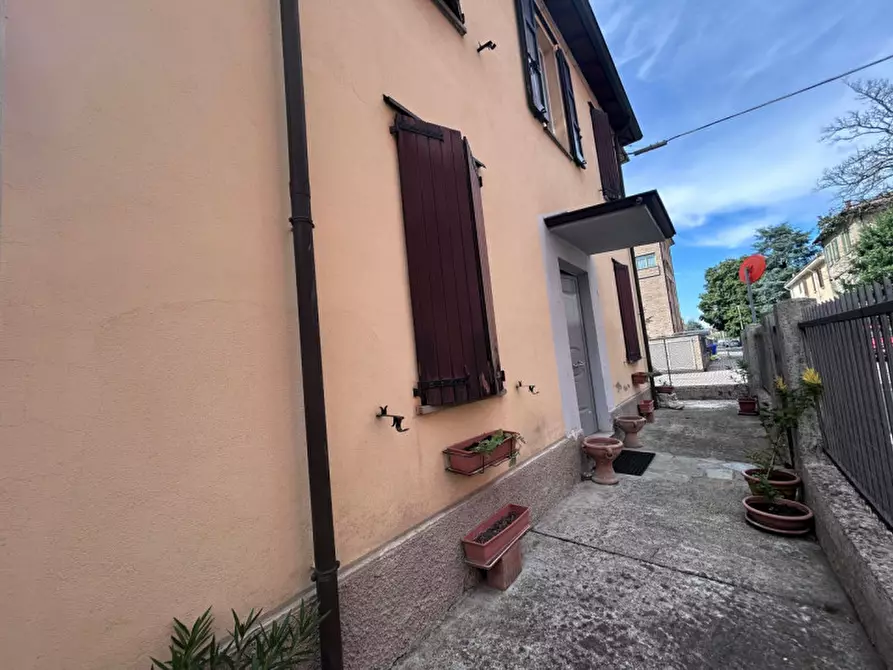 Immagine 2 di Casa indipendente in vendita  in Via Novara a Parma