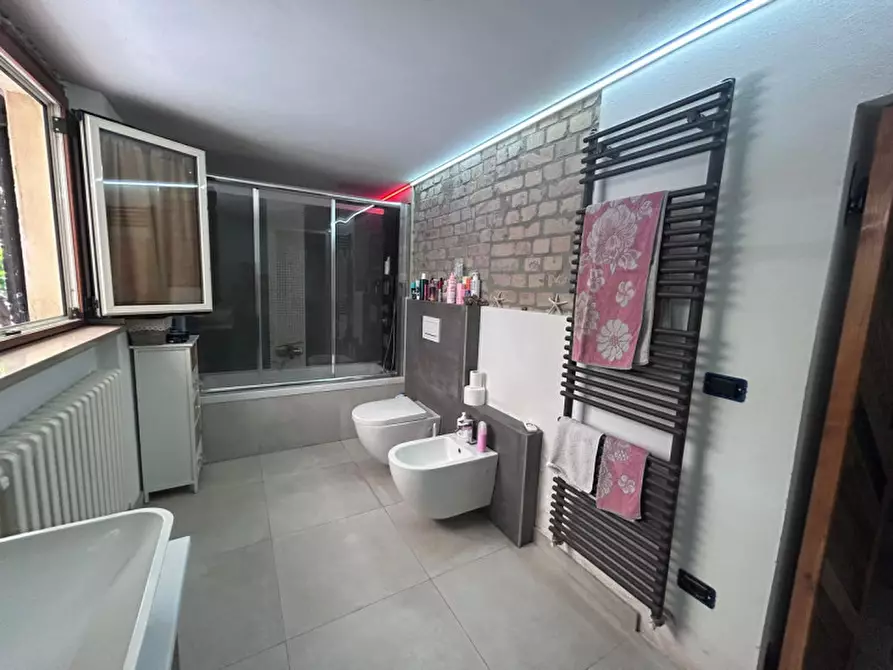 Immagine 11 di Casa indipendente in vendita  in Via Novara a Parma