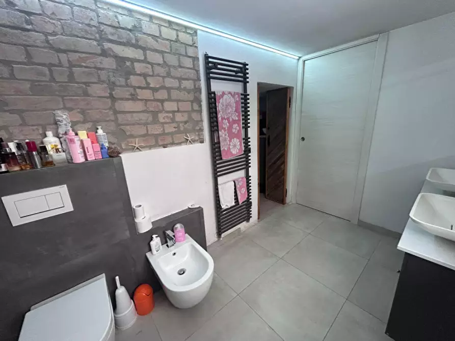 Immagine 12 di Casa indipendente in vendita  in Via Novara a Parma