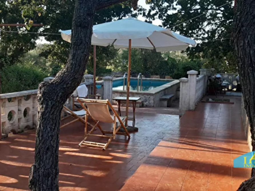 Immagine 2 di Rustico / casale in vendita  in Contrada Ulmo a Ceglie Messapico