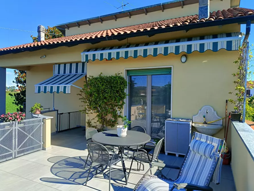 Immagine 1 di Casa indipendente in vendita  in Cantone Castello  76/b a Casale Monferrato