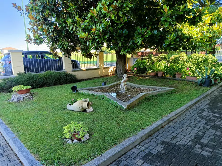 Immagine 3 di Casa indipendente in vendita  in Cantone Castello  76/b a Casale Monferrato