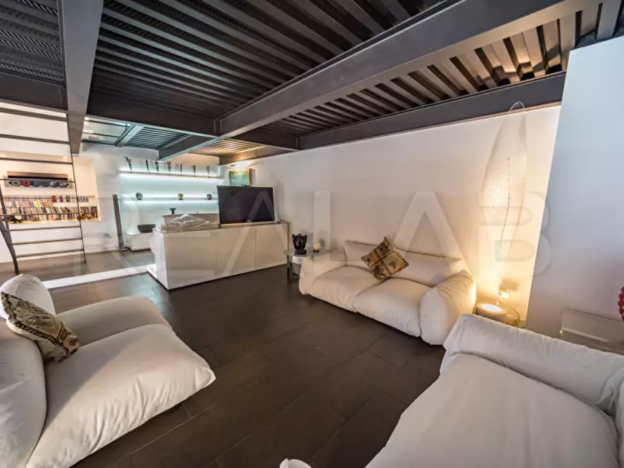 Immagine 12 di Attico in vendita  in via Mecenate 84 a Milano