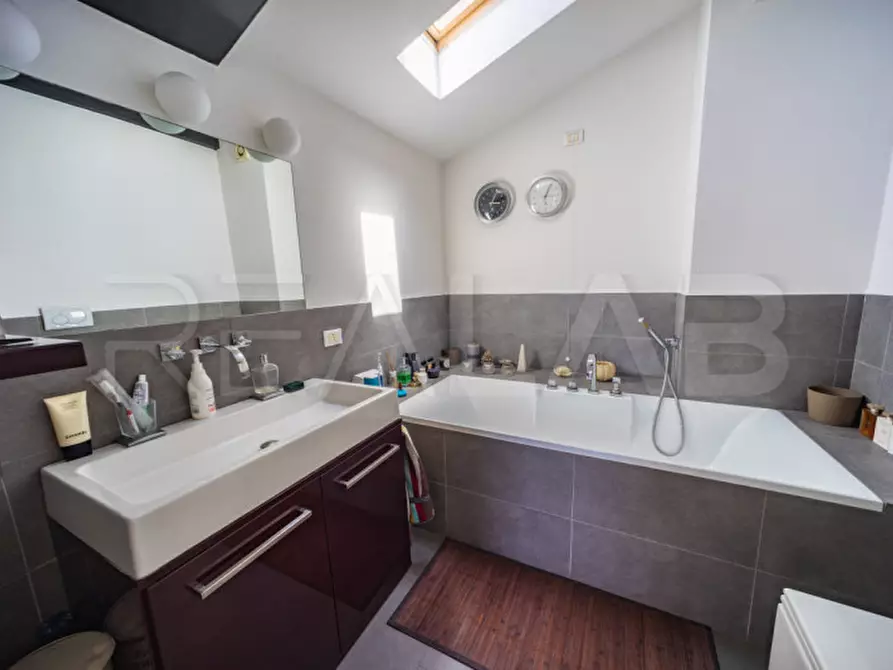 Immagine 20 di Attico in vendita  in via Mecenate 84 a Milano