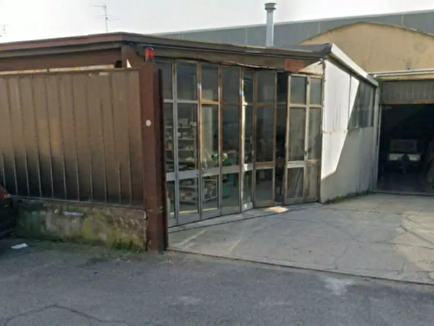 Immagine 2 di Capannone industriale in vendita  in Via Antonio Pacinotti a Verona