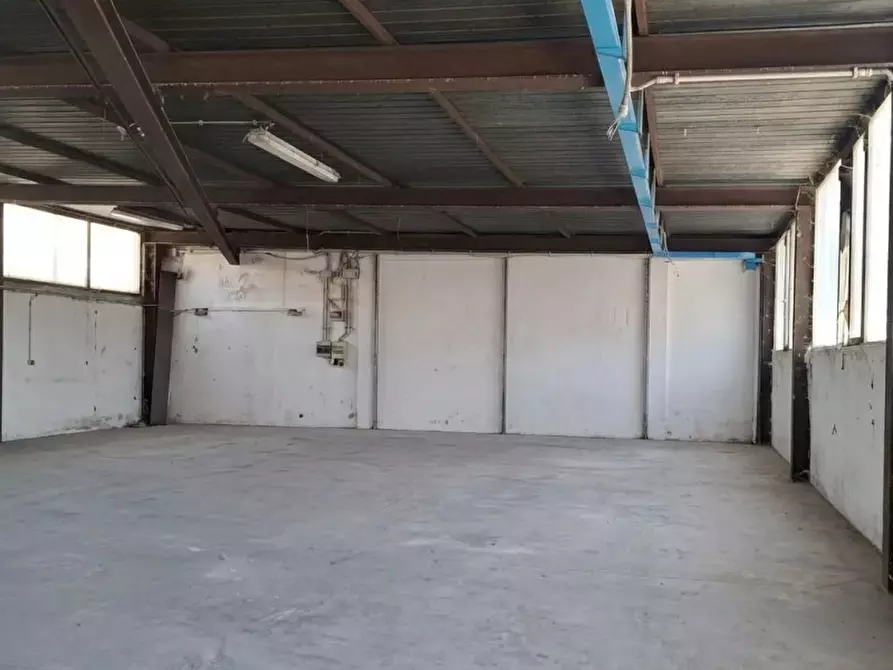 Immagine 4 di Capannone industriale in vendita  in Via Antonio Pacinotti a Verona