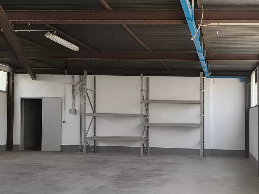 Immagine 4 di Capannone industriale in vendita  in Via Antonio Pacinotti a Verona