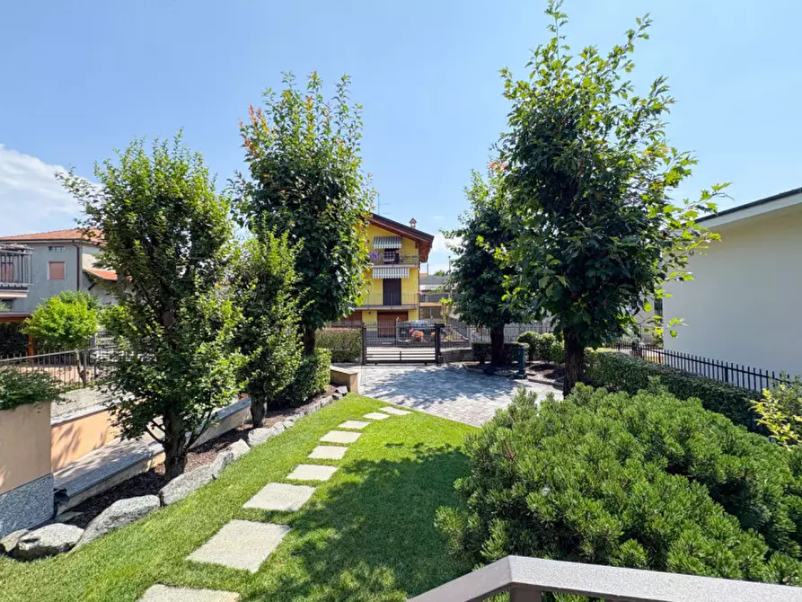 Immagine 6 di Villa in vendita  in VIA COMASINA 147 VERANO a Verano Brianza