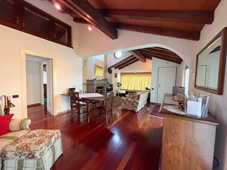 Immagine 10 di Villa in vendita  in VIA COMASINA 147 VERANO a Verano Brianza