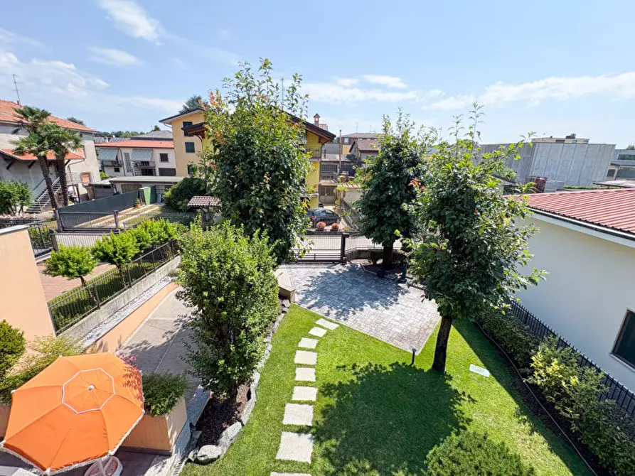 Immagine 19 di Villa in vendita  in VIA COMASINA 147 VERANO a Verano Brianza