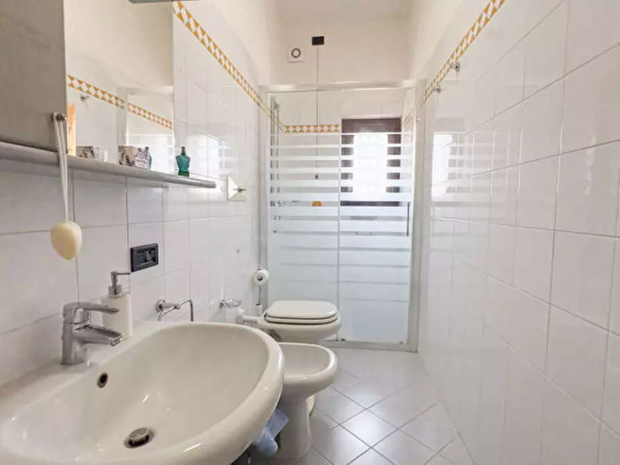 Immagine 27 di Villa in vendita  in VIA COMASINA 147 VERANO a Verano Brianza