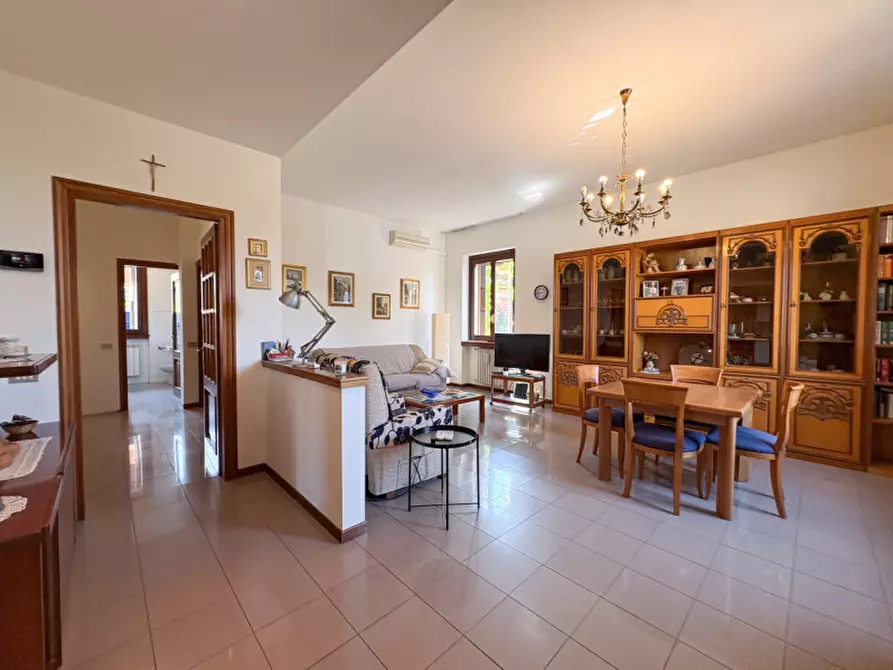 Immagine 29 di Villa in vendita  in VIA COMASINA 147 VERANO a Verano Brianza