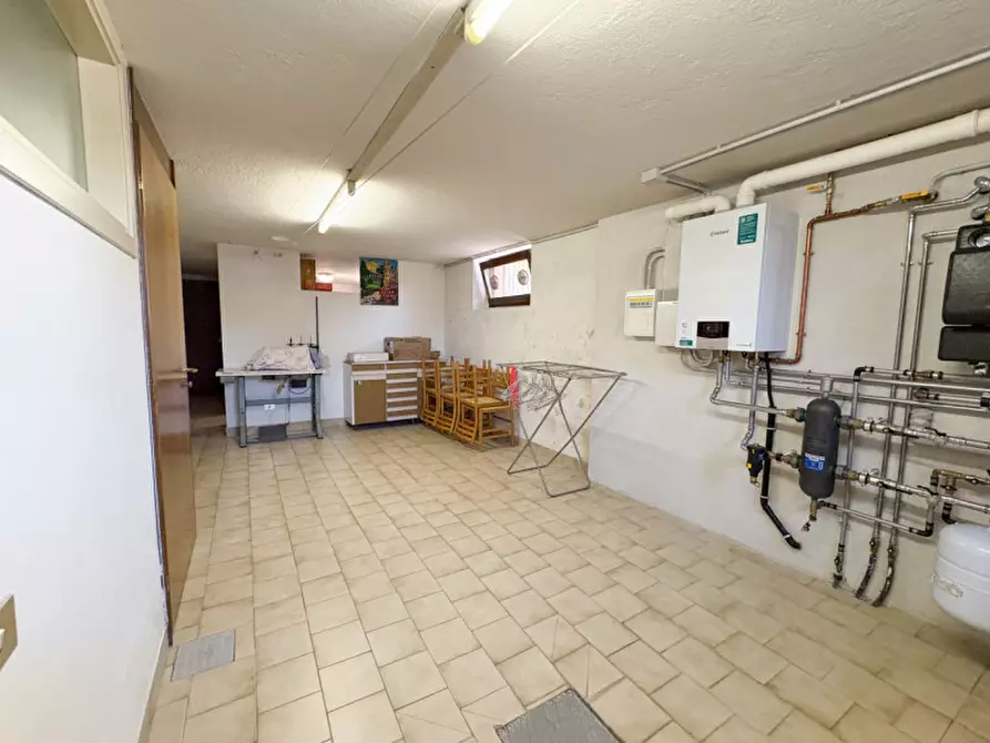 Immagine 47 di Villa in vendita  in VIA COMASINA 147 VERANO a Verano Brianza