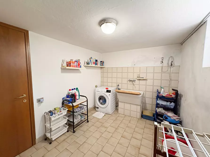 Immagine 49 di Villa in vendita  in VIA COMASINA 147 VERANO a Verano Brianza