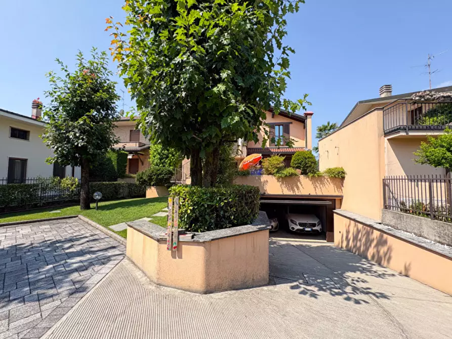 Immagine 54 di Villa in vendita  in VIA COMASINA 147 VERANO a Verano Brianza