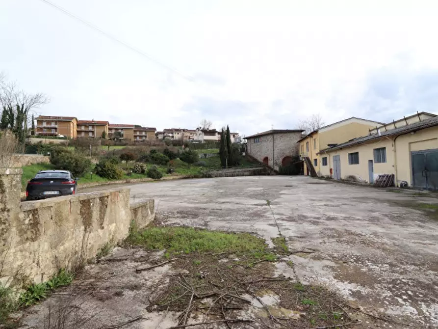 Immagine 24 di Attività commerciale in vendita  in levane a Montevarchi