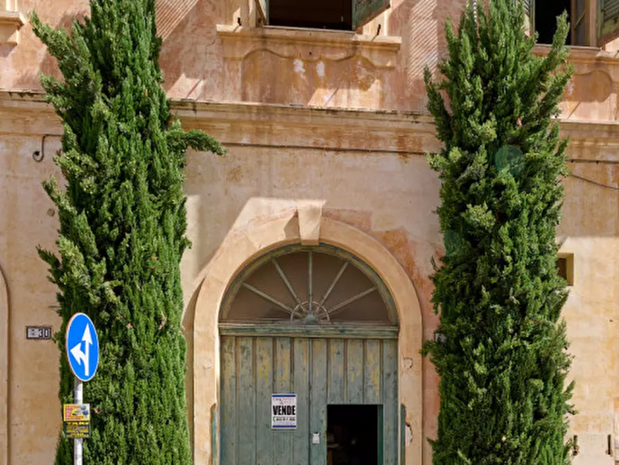 Immagine 3 di Palazzo in vendita  in Via Venezia a Gallipoli