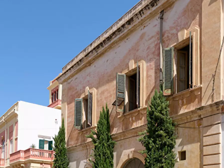Immagine 13 di Palazzo in vendita  in Via Venezia a Gallipoli