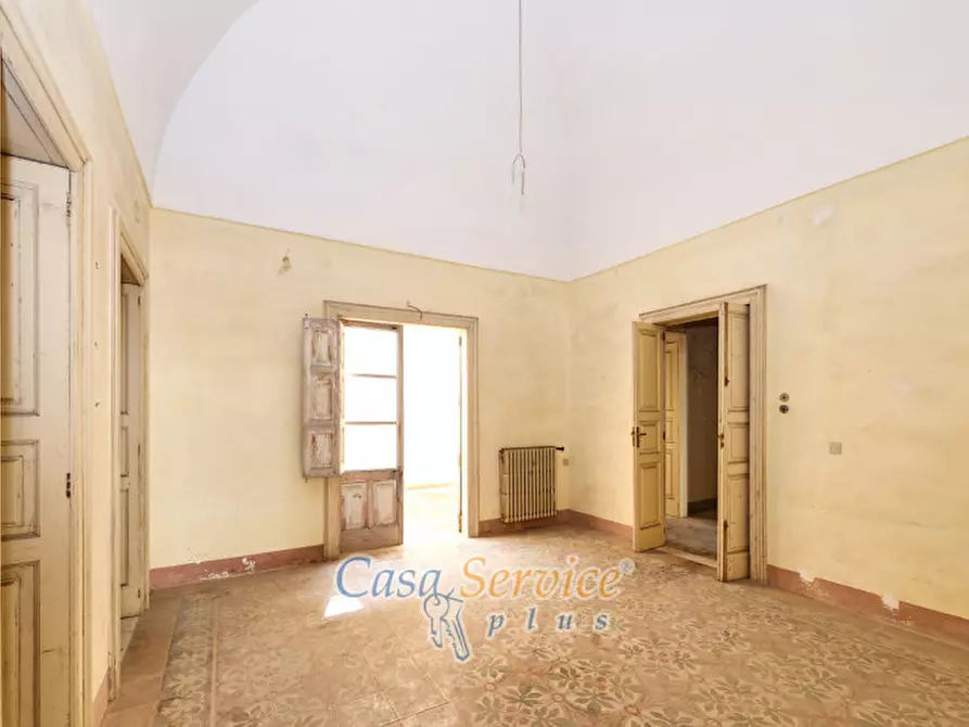 Immagine 25 di Palazzo in vendita  in Via Venezia a Gallipoli