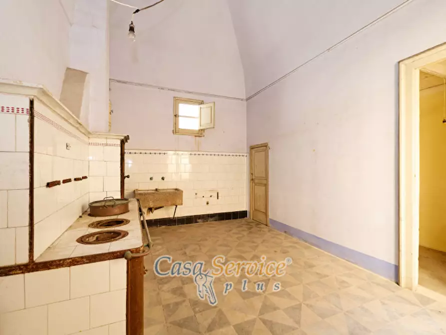 Immagine 26 di Palazzo in vendita  in Via Venezia a Gallipoli