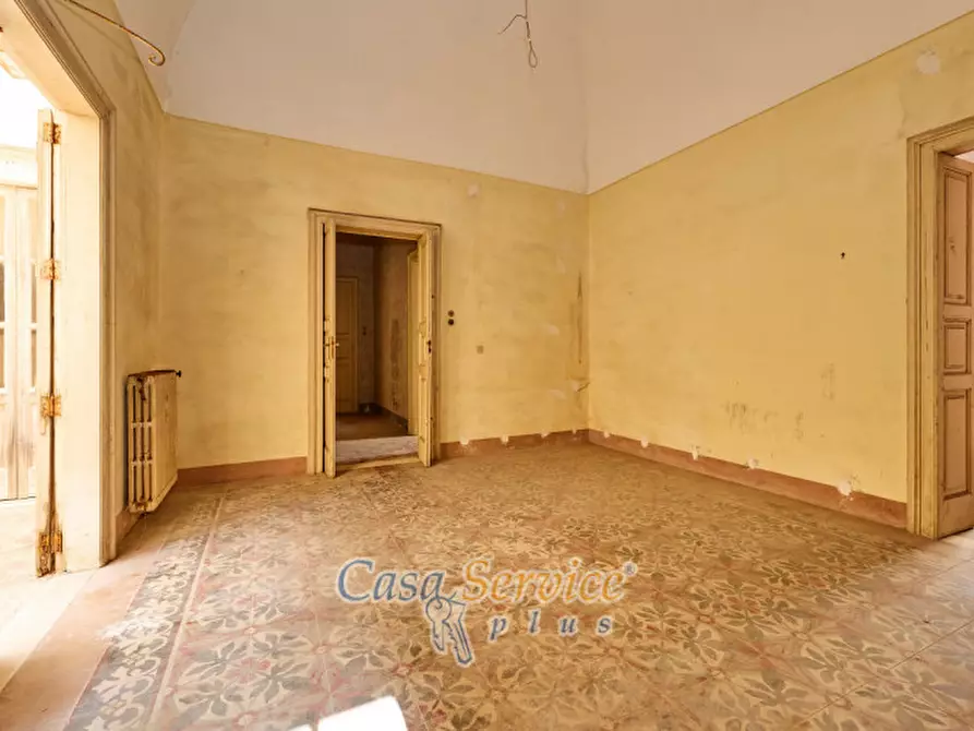 Immagine 28 di Palazzo in vendita  in Via Venezia a Gallipoli