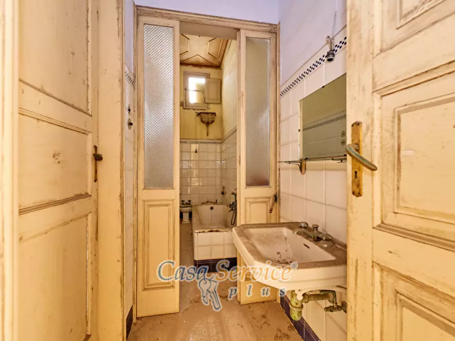 Immagine 31 di Palazzo in vendita  in Via Venezia a Gallipoli