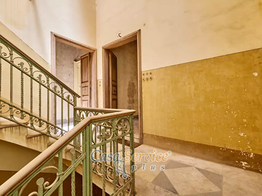 Immagine 36 di Palazzo in vendita  in Via Venezia a Gallipoli