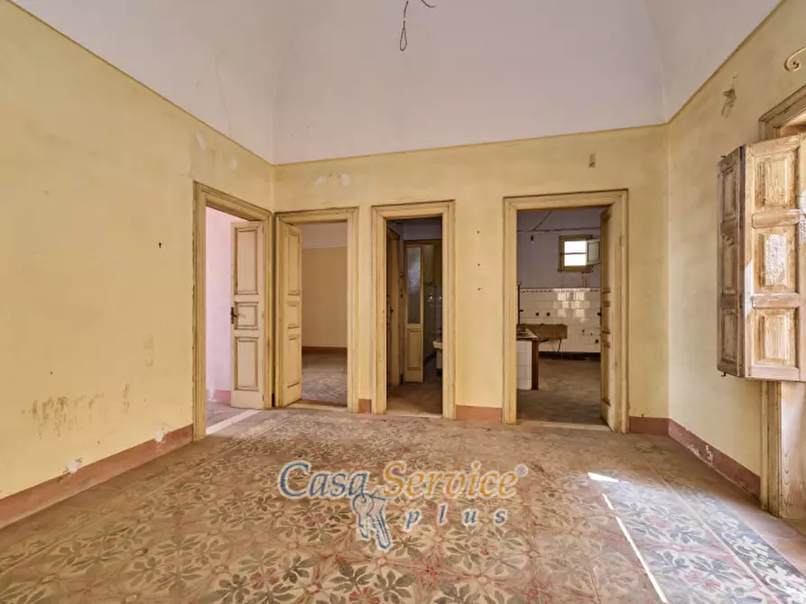 Immagine 51 di Palazzo in vendita  in Via Venezia a Gallipoli