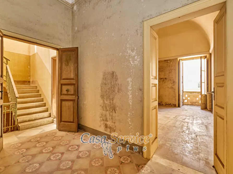 Immagine 53 di Palazzo in vendita  in Via Venezia a Gallipoli
