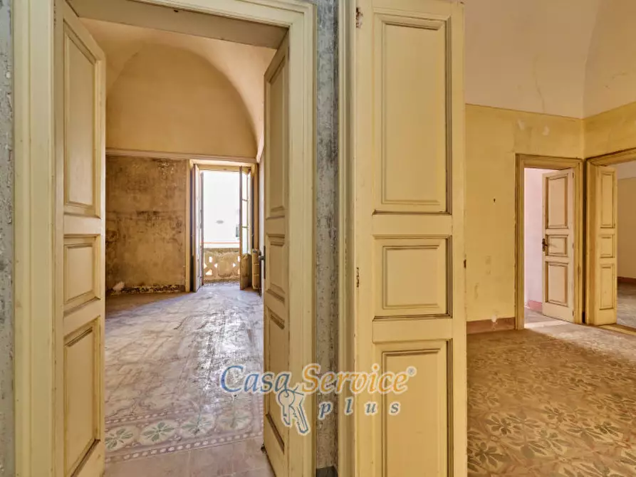 Immagine 54 di Palazzo in vendita  in Via Venezia a Gallipoli