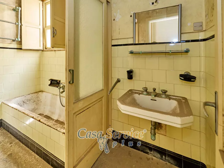 Immagine 58 di Palazzo in vendita  in Via Venezia a Gallipoli