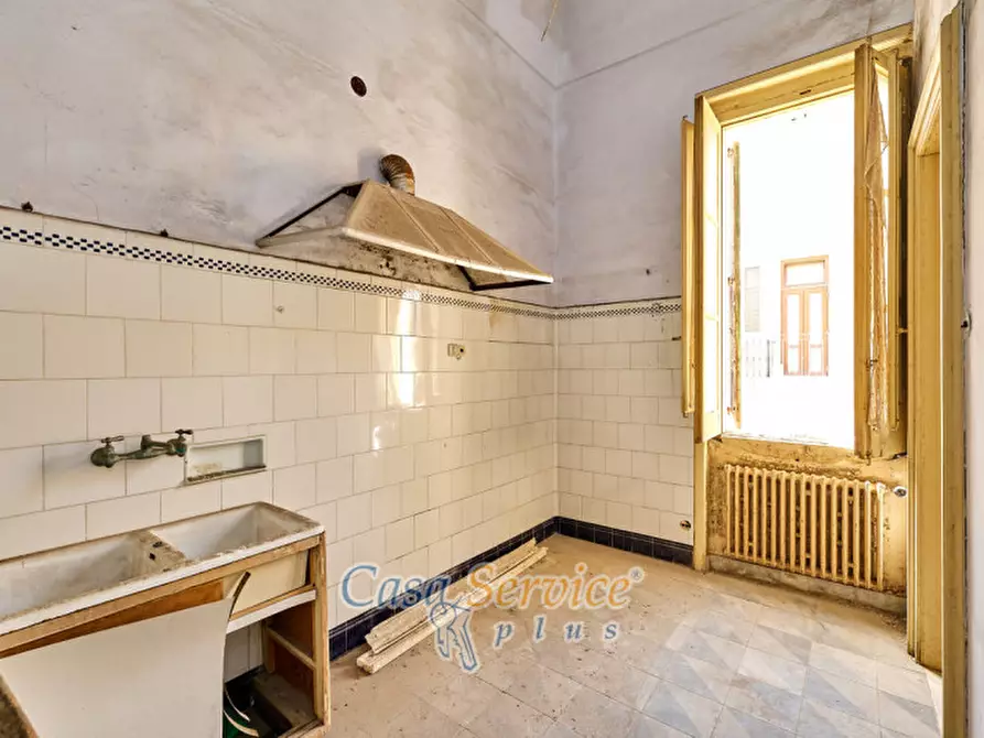 Immagine 59 di Palazzo in vendita  in Via Venezia a Gallipoli