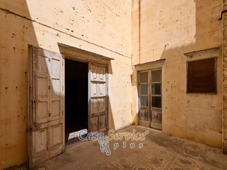 Immagine 67 di Palazzo in vendita  in Via Venezia a Gallipoli