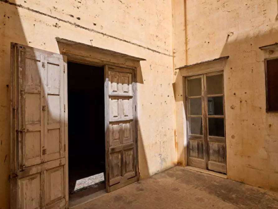 Immagine 68 di Palazzo in vendita  in Via Venezia a Gallipoli