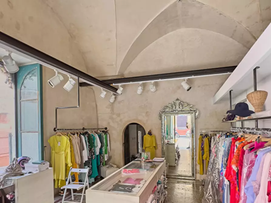 Immagine 87 di Palazzo in vendita  in Via Venezia a Gallipoli