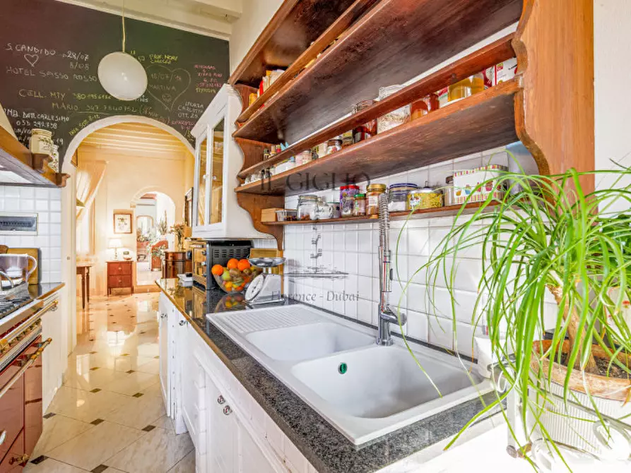 Immagine 2 di Appartamento in vendita  in Borgo San Frediano a Firenze