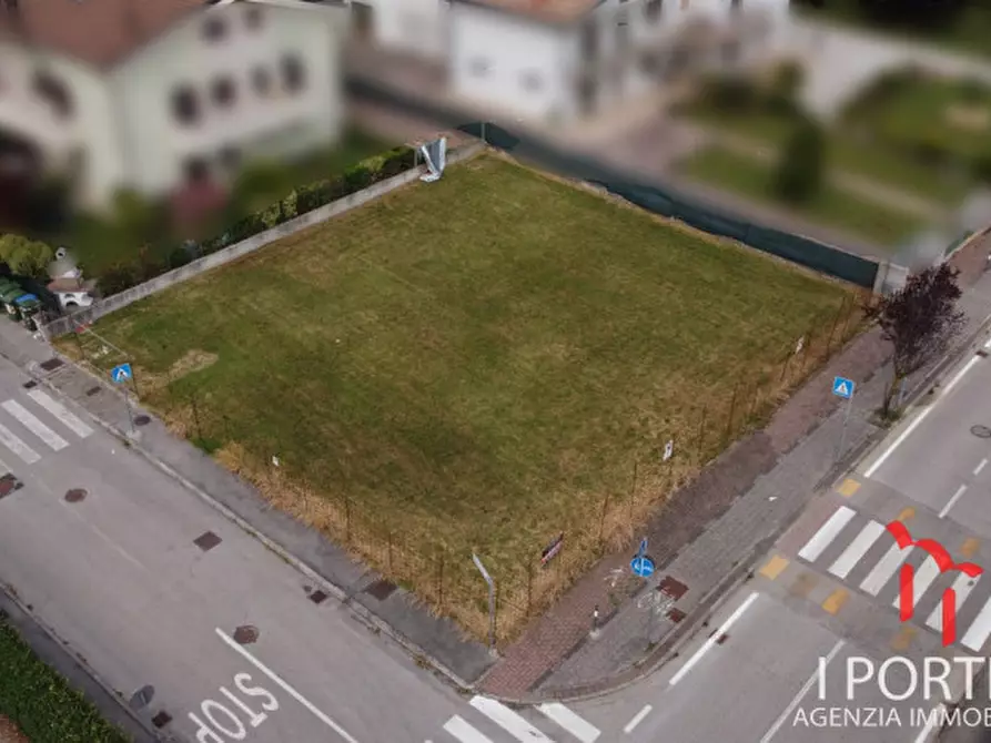 Immagine 1 di Terreno in vendita  in via mussolini a Villanova Di Camposampiero